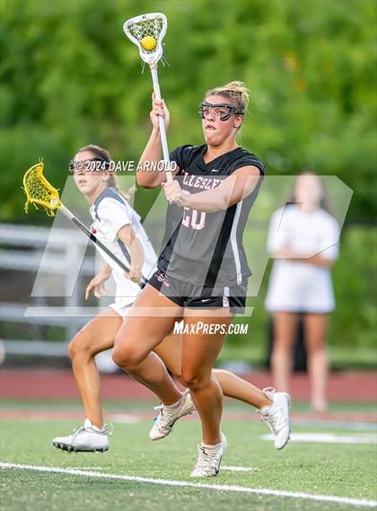 Thumbnail 1 in Wellesley vs. Central Catholic (MIAA Division1 Final) photogallery.