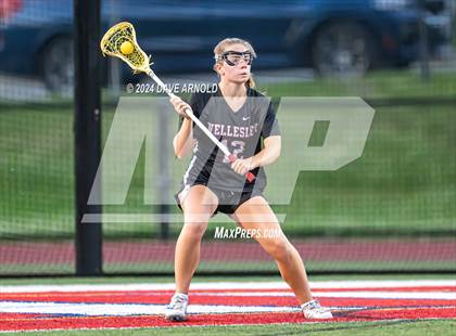 Thumbnail 3 in Wellesley vs. Central Catholic (MIAA Division1 Final) photogallery.