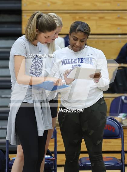 Thumbnail 3 in Lovett vs Chamblee (Tri-Match) photogallery.