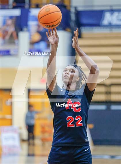 Thumbnail 2 in Augusta Christian vs. Marietta (Lemon Street Classic) photogallery.