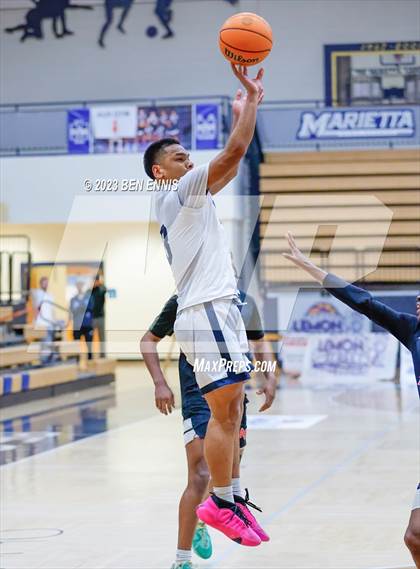 Thumbnail 1 in Augusta Christian vs. Marietta (Lemon Street Classic) photogallery.