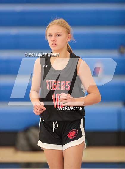 Thumbnail 2 in Hayden vs. Belleview Christian photogallery.