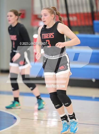 Thumbnail 2 in Hayden vs. Belleview Christian photogallery.