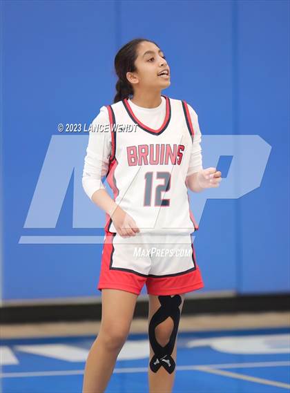 Thumbnail 3 in Hayden vs. Belleview Christian photogallery.