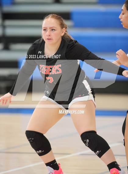 Thumbnail 2 in Hayden vs. Belleview Christian photogallery.