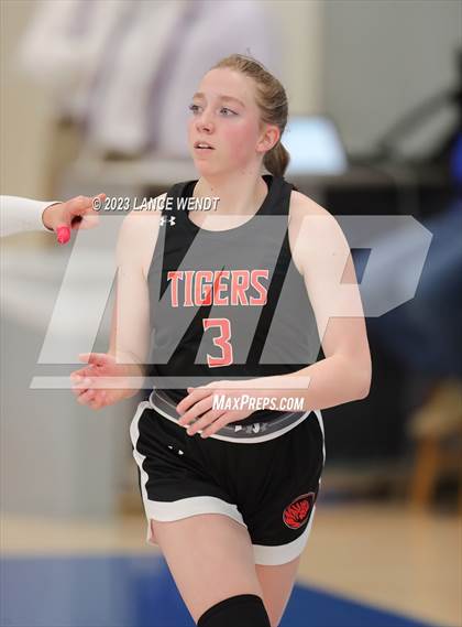 Thumbnail 3 in Hayden vs. Belleview Christian photogallery.