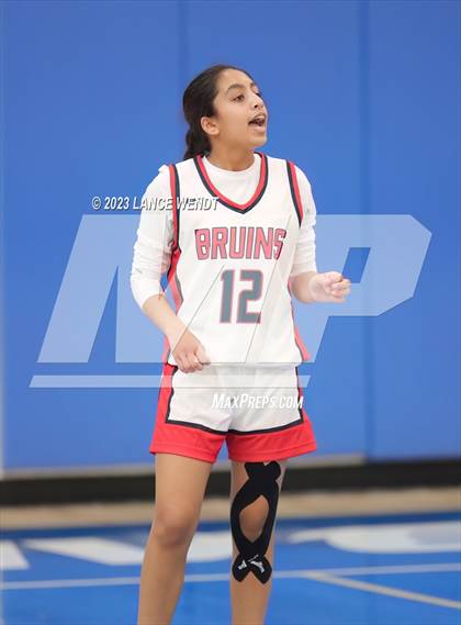 Thumbnail 2 in Hayden vs. Belleview Christian photogallery.