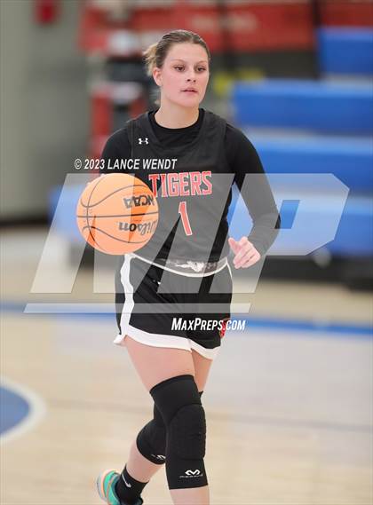 Thumbnail 1 in Hayden vs. Belleview Christian photogallery.