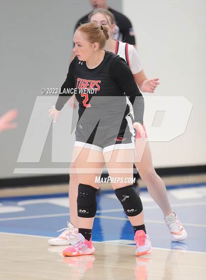Thumbnail 2 in Hayden vs. Belleview Christian photogallery.