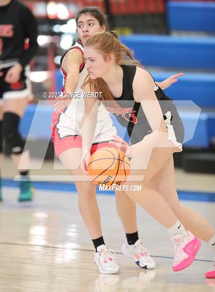 Thumbnail 2 in Hayden vs. Belleview Christian photogallery.