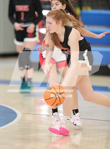 Thumbnail 3 in Hayden vs. Belleview Christian photogallery.