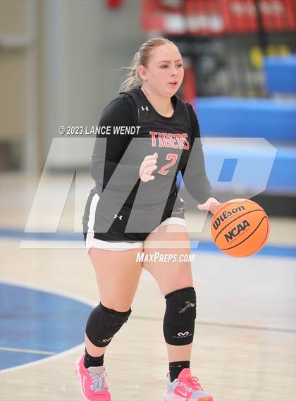 Thumbnail 1 in Hayden vs. Belleview Christian photogallery.