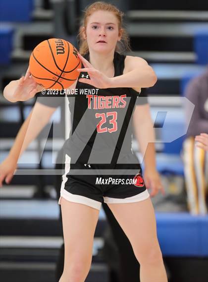 Thumbnail 2 in Hayden vs. Belleview Christian photogallery.
