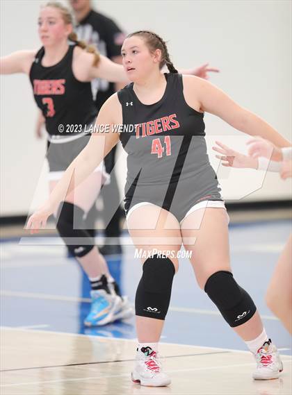 Thumbnail 3 in Hayden vs. Belleview Christian photogallery.