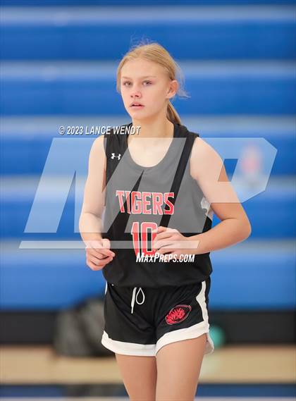 Thumbnail 3 in Hayden vs. Belleview Christian photogallery.