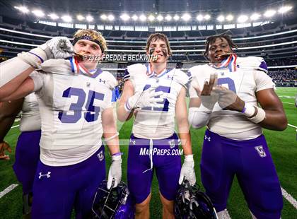 Thumbnail 1 in Chapel Hill vs. Anna (UIL 4A D1 Football Final) photogallery.