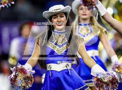 Thumbnail 2 in Chapel Hill vs. Anna (UIL 4A D1 Football Final) photogallery.