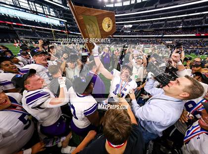 Thumbnail 2 in Chapel Hill vs. Anna (UIL 4A D1 Football Final) photogallery.
