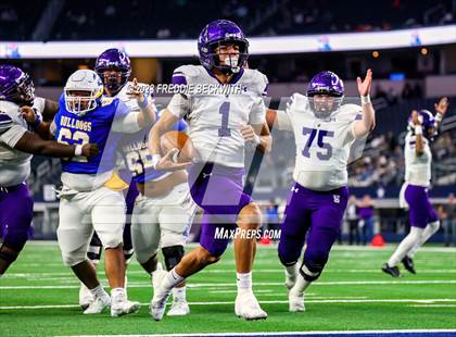 Thumbnail 1 in Chapel Hill vs. Anna (UIL 4A D1 Football Final) photogallery.