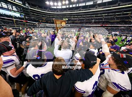 Thumbnail 1 in Chapel Hill vs. Anna (UIL 4A D1 Football Final) photogallery.