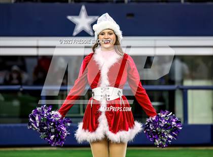 Thumbnail 3 in Chapel Hill vs. Anna (UIL 4A D1 Football Final) photogallery.