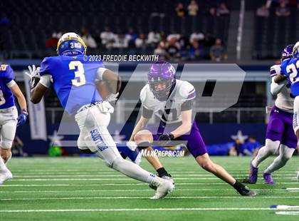 Thumbnail 2 in Chapel Hill vs. Anna (UIL 4A D1 Football Final) photogallery.