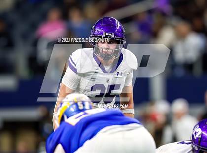 Thumbnail 3 in Chapel Hill vs. Anna (UIL 4A D1 Football Final) photogallery.