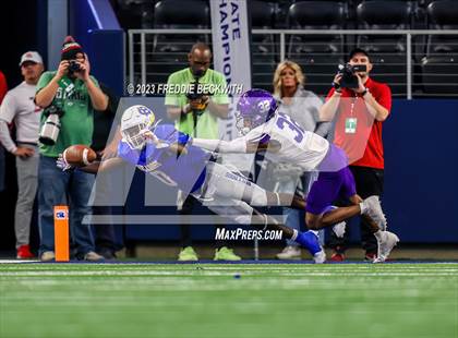 Thumbnail 2 in Chapel Hill vs. Anna (UIL 4A D1 Football Final) photogallery.