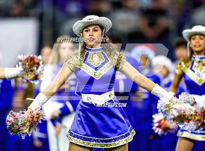Thumbnail 2 in Chapel Hill vs. Anna (UIL 4A D1 Football Final) photogallery.