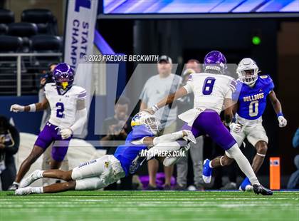 Thumbnail 3 in Chapel Hill vs. Anna (UIL 4A D1 Football Final) photogallery.