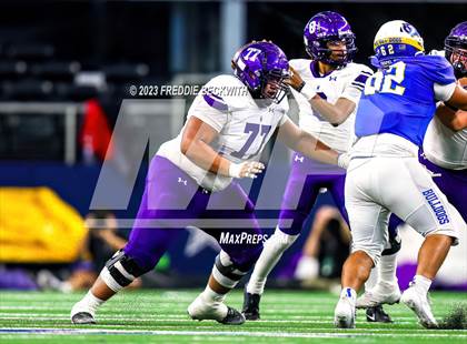 Thumbnail 3 in Chapel Hill vs. Anna (UIL 4A D1 Football Final) photogallery.