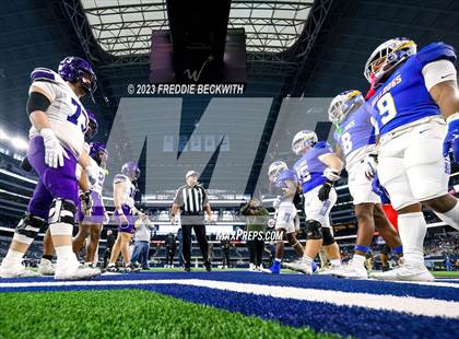Thumbnail 3 in Chapel Hill vs. Anna (UIL 4A D1 Football Final) photogallery.