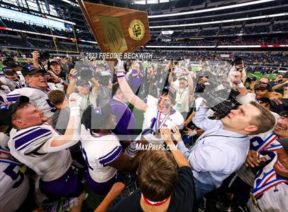 Thumbnail 3 in Chapel Hill vs. Anna (UIL 4A D1 Football Final) photogallery.