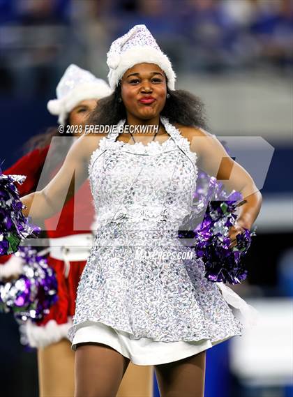 Thumbnail 1 in Chapel Hill vs. Anna (UIL 4A D1 Football Final) photogallery.