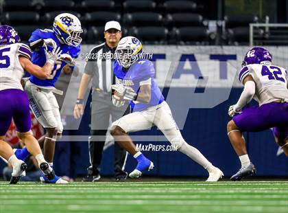 Thumbnail 3 in Chapel Hill vs. Anna (UIL 4A D1 Football Final) photogallery.