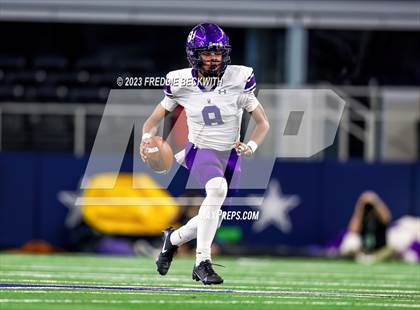 Thumbnail 3 in Chapel Hill vs. Anna (UIL 4A D1 Football Final) photogallery.