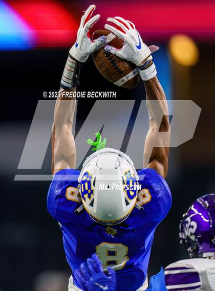 Thumbnail 2 in Chapel Hill vs. Anna (UIL 4A D1 Football Final) photogallery.