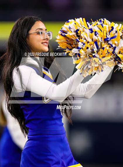 Thumbnail 1 in Chapel Hill vs. Anna (UIL 4A D1 Football Final) photogallery.