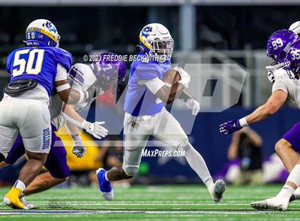 Thumbnail 1 in Chapel Hill vs. Anna (UIL 4A D1 Football Final) photogallery.