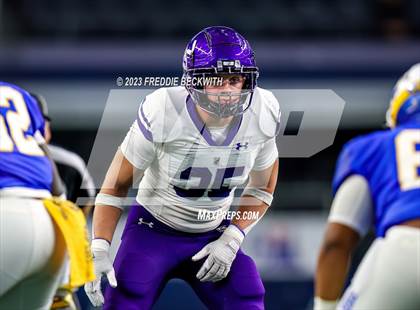 Thumbnail 2 in Chapel Hill vs. Anna (UIL 4A D1 Football Final) photogallery.