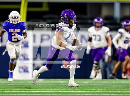 Thumbnail 3 in Chapel Hill vs. Anna (UIL 4A D1 Football Final) photogallery.