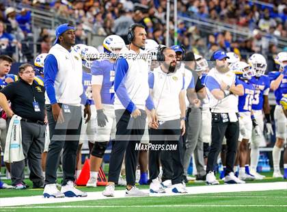 Thumbnail 2 in Chapel Hill vs. Anna (UIL 4A D1 Football Final) photogallery.