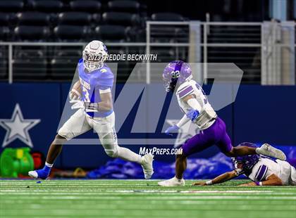 Thumbnail 1 in Chapel Hill vs. Anna (UIL 4A D1 Football Final) photogallery.