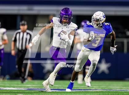 Thumbnail 1 in Chapel Hill vs. Anna (UIL 4A D1 Football Final) photogallery.