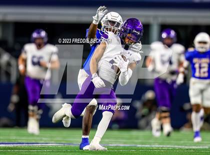Thumbnail 2 in Chapel Hill vs. Anna (UIL 4A D1 Football Final) photogallery.