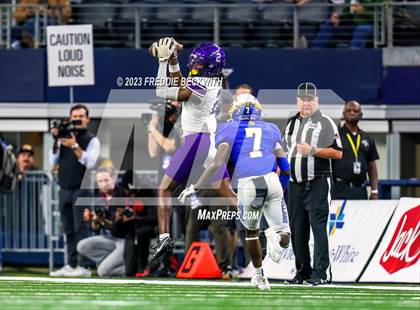 Thumbnail 3 in Chapel Hill vs. Anna (UIL 4A D1 Football Final) photogallery.