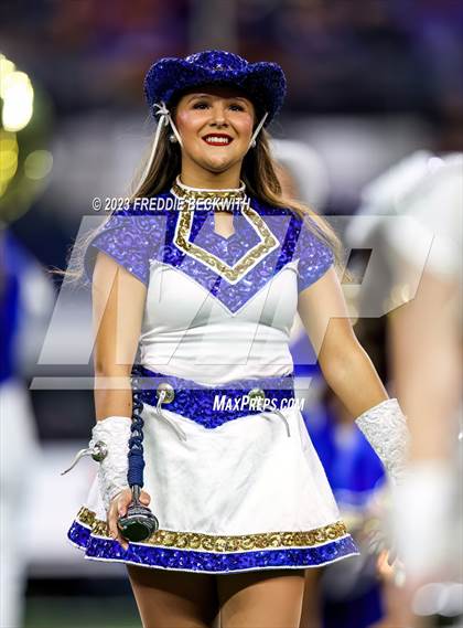 Thumbnail 3 in Chapel Hill vs. Anna (UIL 4A D1 Football Final) photogallery.