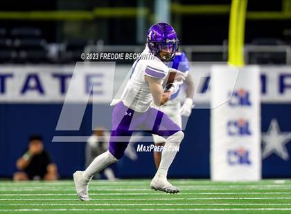 Thumbnail 2 in Chapel Hill vs. Anna (UIL 4A D1 Football Final) photogallery.