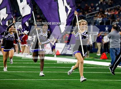 Thumbnail 2 in Chapel Hill vs. Anna (UIL 4A D1 Football Final) photogallery.