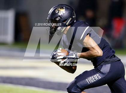 Thumbnail 3 in Bentonville vs. Northside (AAA 7A 2nd Round) photogallery.